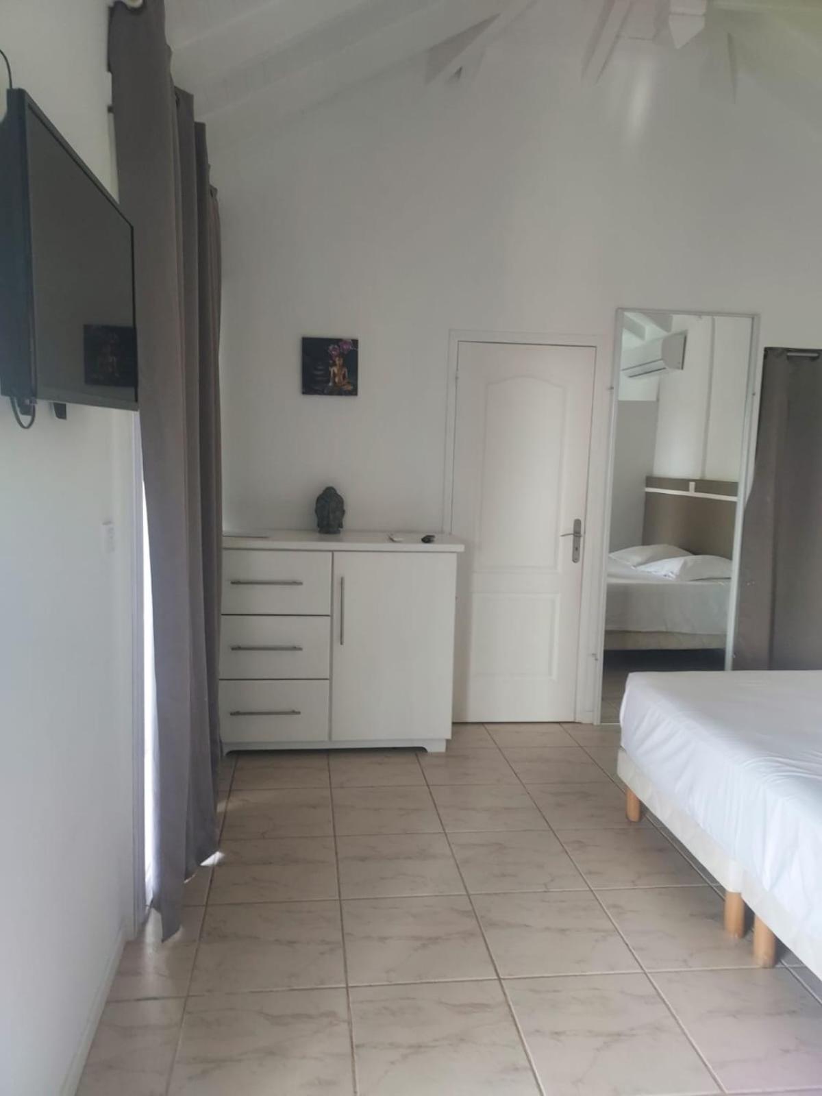 Location Dampierre Daire Le Gosier  Dış mekan fotoğraf
